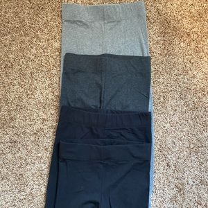 FOUR! Pairs of Woman’s Leggings